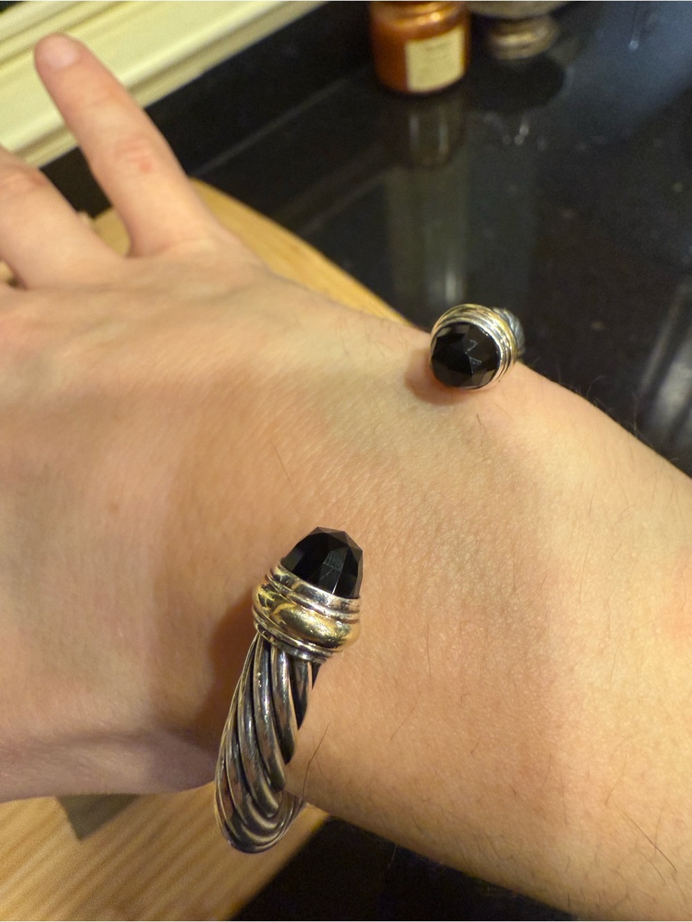 authentic David Yurman Cable Bracelet with ,b Onyx  14 K g tips size medium 7MM - Picture 3 of 5